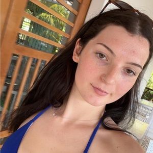 Meet your Posher, Ellouise